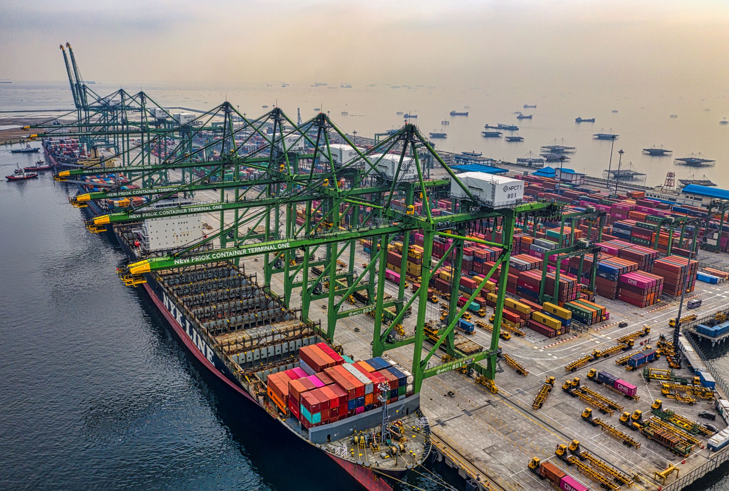 Caspian and sea shipping